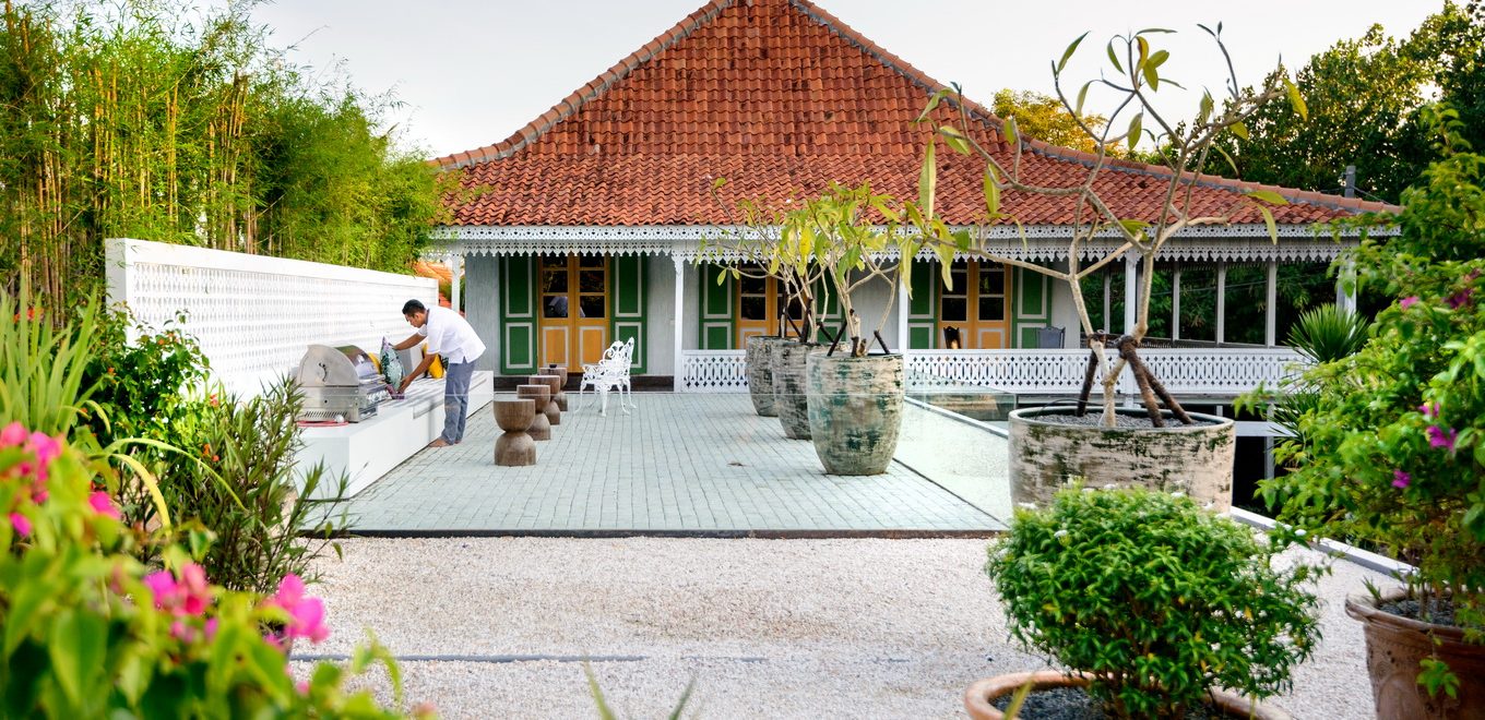 Batubelig — restored plantation house and terrace